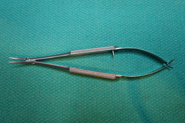 Micro Castroviejo Needle Holder Curved