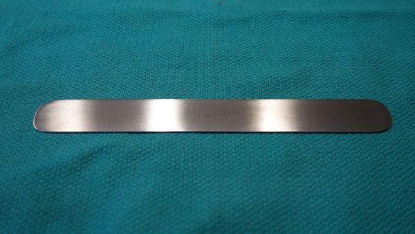 Zalkind Ribbon Rectractor 3/4 x 7 3/4 "